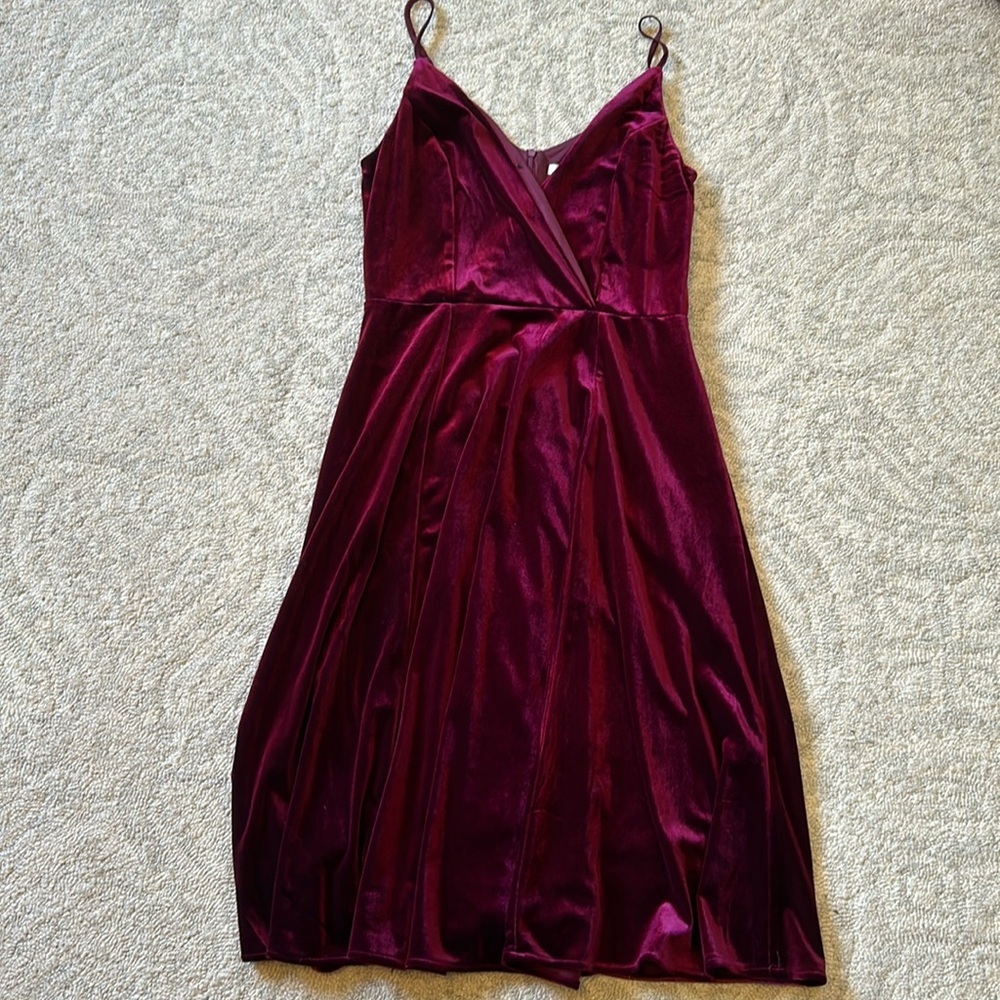 Dex Burgundy Spaghetti Strap Midi Dress Small
